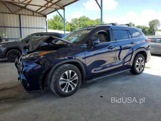 TOYOTA HIGHLANDER XLE