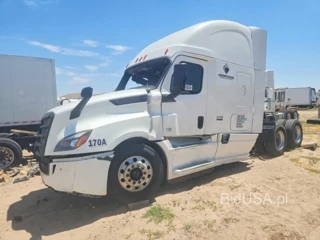 FREIGHTLINER CASCADIA 126
