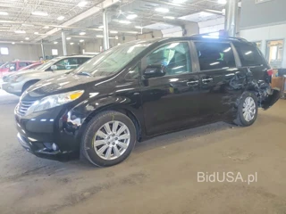 TOYOTA SIENNA XLE 7-PASSENGER