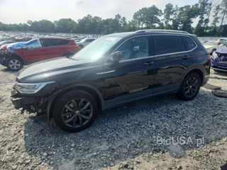 VOLKSWAGEN TIGUAN SE