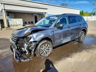 VOLKSWAGEN TIGUAN SE