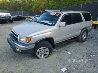 TOYOTA 4RUNNER SR5
