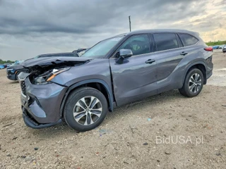 TOYOTA HIGHLANDER XLE