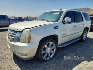CADILLAC ESCALADE LUXURY