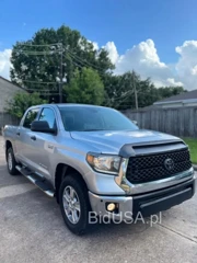 TOYOTA TUNDRA CREWMAX SR5