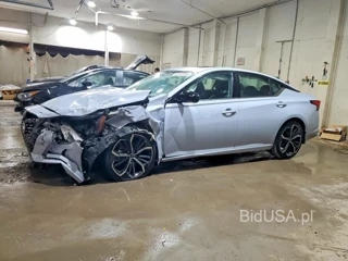 NISSAN ALTIMA SR