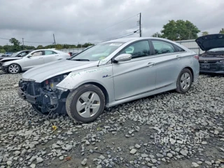 HYUNDAI SONATA HYBRID