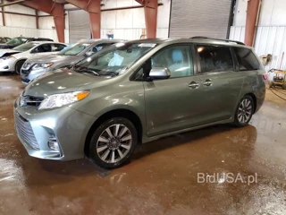 TOYOTA SIENNA XLE 7-PASSENGER