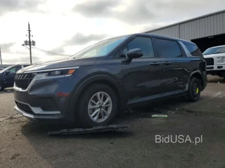 KIA CARNIVAL LX