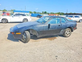 PORSCHE 944
