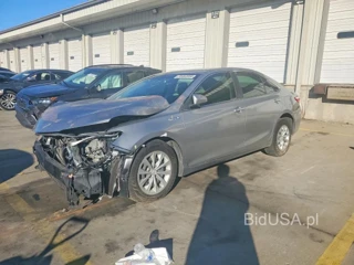 TOYOTA CAMRY HYBRID LE