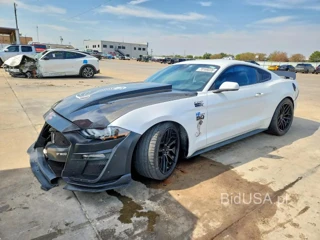 FORD MUSTANG GT