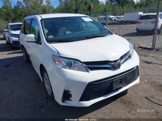 TOYOTA TOYOTA SIENNA LE