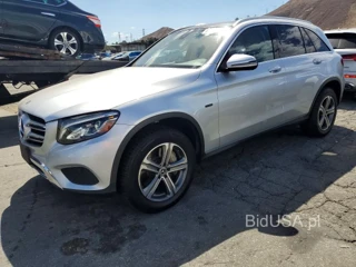 MERCEDES-BENZ GLC 350E