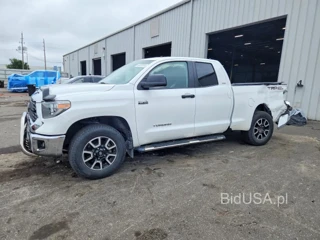 TOYOTA TUNDRA SR5