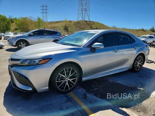 TOYOTA CAMRY HYBRID SE