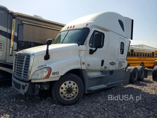 FREIGHTLINER CASCADIA 125 SLEEPER CAB"