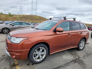 MITSUBISHI OUTLANDER SE