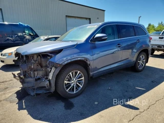 TOYOTA HIGHLANDER XLE