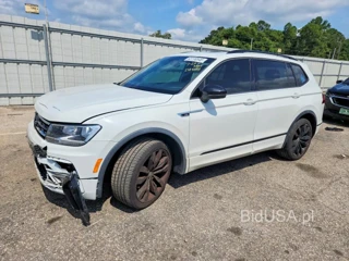 VOLKSWAGEN TIGUAN SE