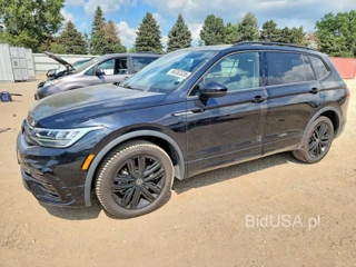 VOLKSWAGEN TIGUAN SE R-LINE BLACK