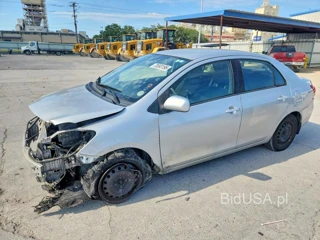 TOYOTA YARIS BASE