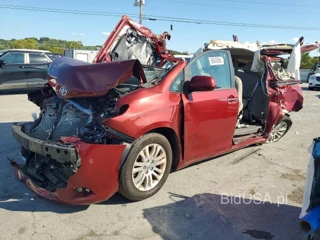TOYOTA SIENNA XLE 8-PASSENGER