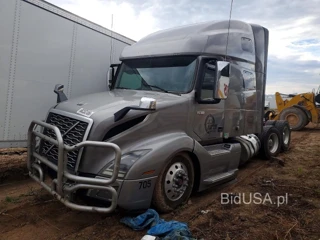 VOLVO VNL
