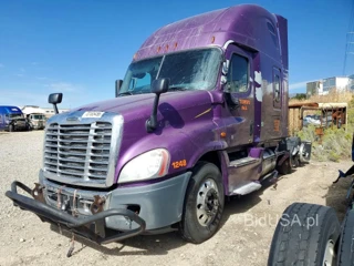 FREIGHTLINER CASCADIA 125 SLEEPER CAB"