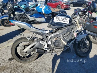 SUZUKI GSX-R600