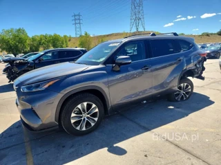 TOYOTA HIGHLANDER XLE