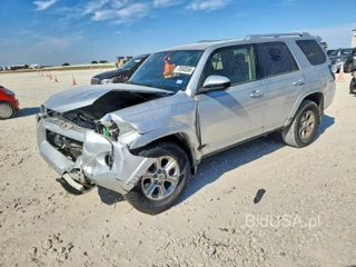 TOYOTA 4RUNNER SR5