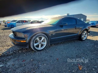 FORD MUSTANG GT