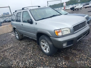 NISSAN NISSAN PATHFINDER SE