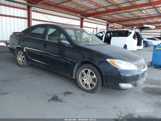 TOYOTA TOYOTA CAMRY SE