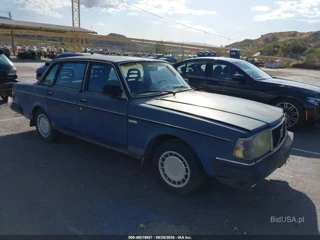 VOLVO VOLVO 240 DL
