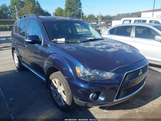 MITSUBISHI MITSUBISHI OUTLANDER SE