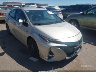 TOYOTA TOYOTA PRIUS PRIME