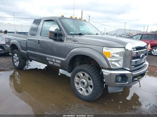 FORD FORD SUPER DUTY F-250 SRW LARIAT