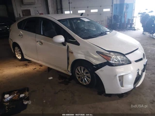 TOYOTA TOYOTA PRIUS PLUG-IN