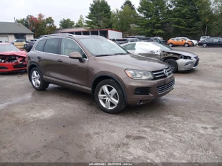 VOLKSWAGEN VOLKSWAGEN TOUAREG TDI LUX