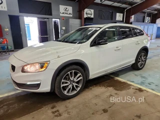 VOLVO V60 CROSS COUNTRY PREMIER
