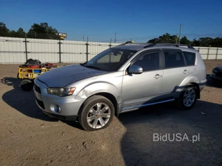 MITSUBISHI OUTLANDER SE