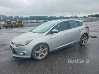 FORD FOCUS TITANIUM