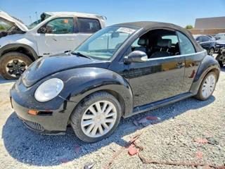 VOLKSWAGEN NEW BEETLE CONVERTIBLE SE