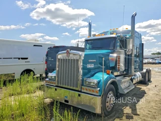 KENWORTH W900