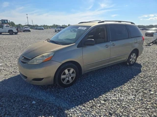 TOYOTA SIENNA LE 8-PASSENGER