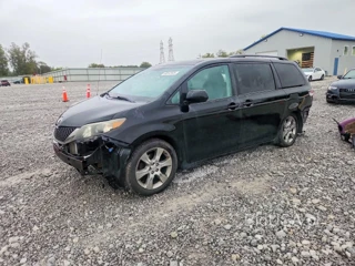 TOYOTA SIENNA SPORT