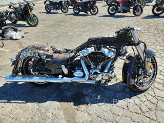 HARLEY-DAVIDSON FLHXS