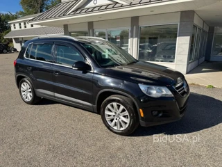 VOLKSWAGEN TIGUAN SE